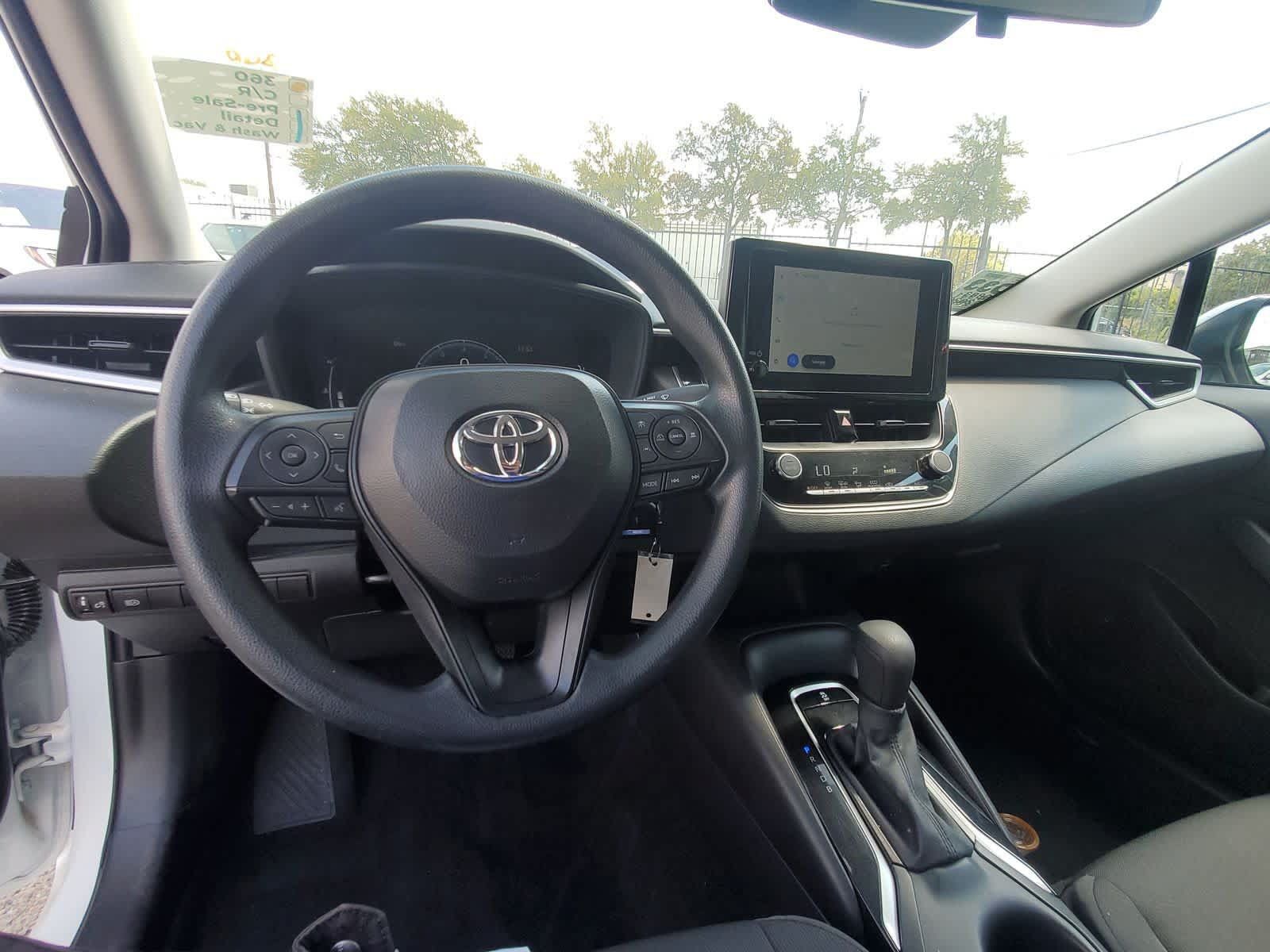 Used 2026 Toyota Corolla LE FWD image 13