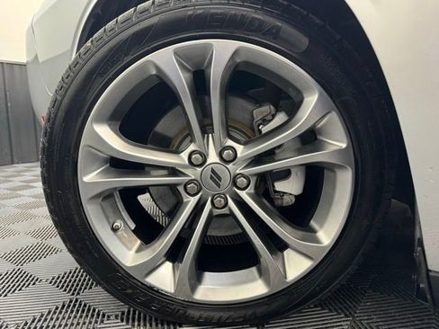 Used 2022 Dodge Challenger R/T image 35