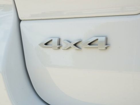 Used 2025 Jeep Grand Cherokee Laredo X w/ Luxury Tech Group I AWD/4WD image 8
