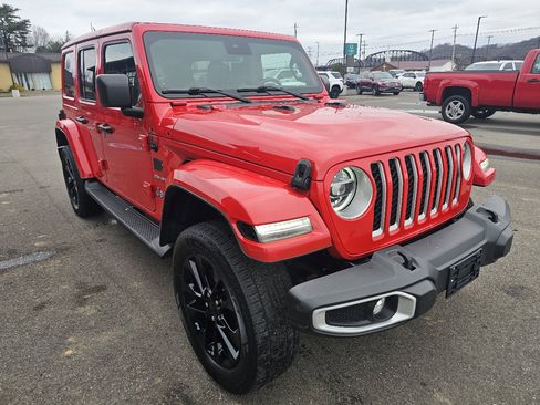 Used 2021 Jeep Wrangler Unlimited Sahara w/ Cold Weather Group image 3