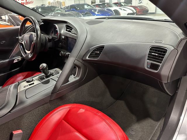 Used 2015 Chevrolet Corvette Stingray Coupe RWD image 9