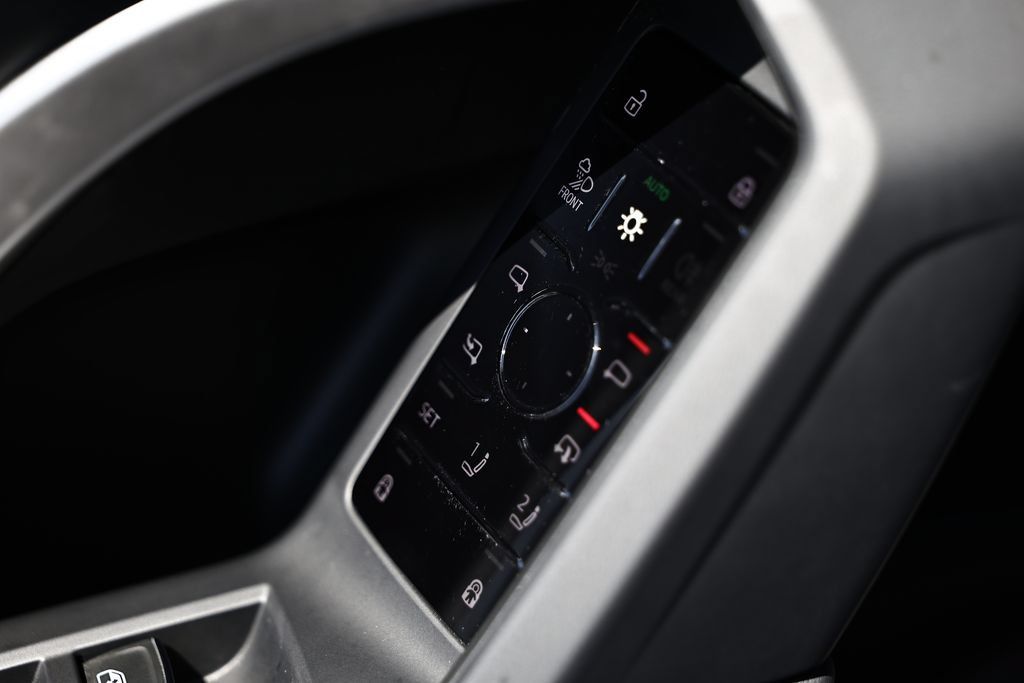 Certified 2025 Audi Q5 Premium w/ Premium Plus AWD/4WD image 15