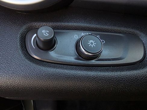 Used 2024 Chevrolet Trax RS image 13