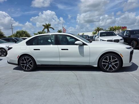 New 2026 BMW 760i xDrive w/ Executive Package image 3