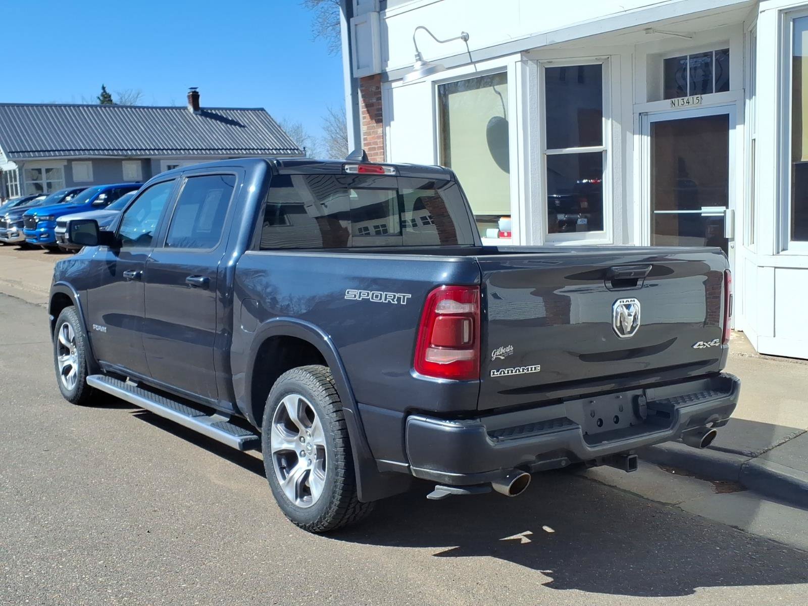 Used 2020 RAM 1500 Laramie w/ Sport Appearance Package AWD/4WD image 7
