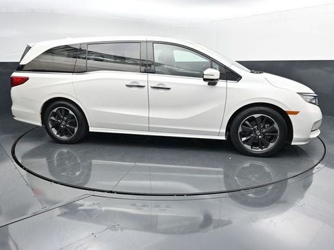Used 2023 Honda Odyssey Elite image 12