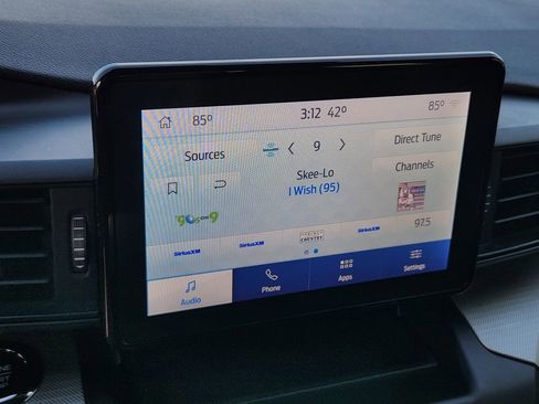 Used 2020 Ford Explorer XLT image 21