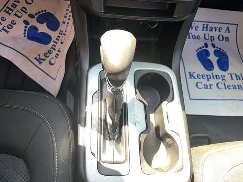 Used 2022 Chevrolet Colorado LT w/ Fleet Safety Package image 17