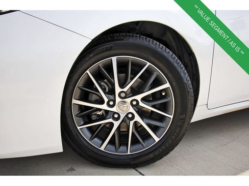 Used 2018 Lexus ES 350 w/ Luxury Package w/Wood Trim FWD image 34