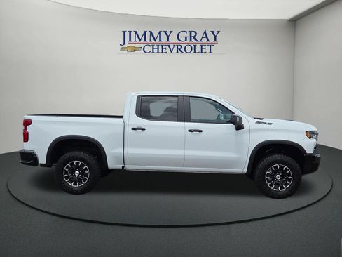 New 2026 Chevrolet Silverado 1500 ZR2 w/ LPO, Dark Essentials Package AWD/4WD image 6