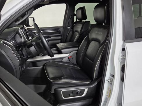 Used 2023 RAM 1500 Laramie AWD/4WD image 13
