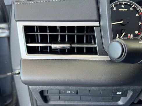 Used 2024 Mitsubishi Outlander SE AWD/4WD image 35