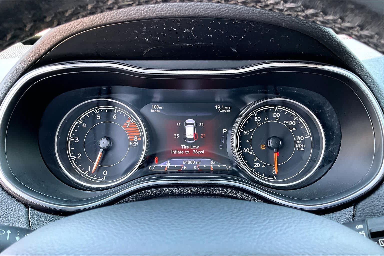 Used 2019 Jeep Cherokee Trailhawk w/ Cold Weather Group AWD/4WD image 26
