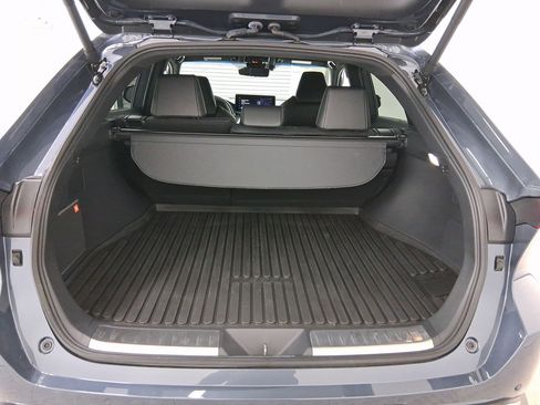 Used 2024 Toyota Venza Limited image 25