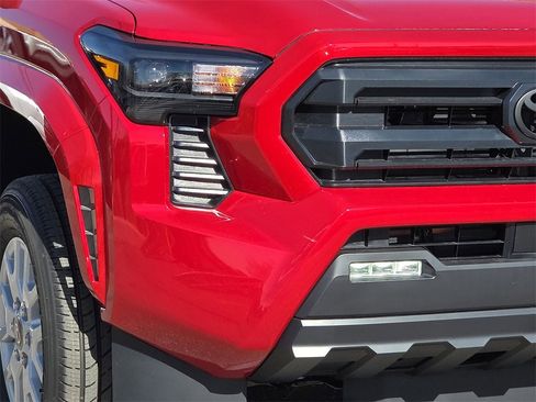 New 2026 Toyota Tacoma SR5 image 9