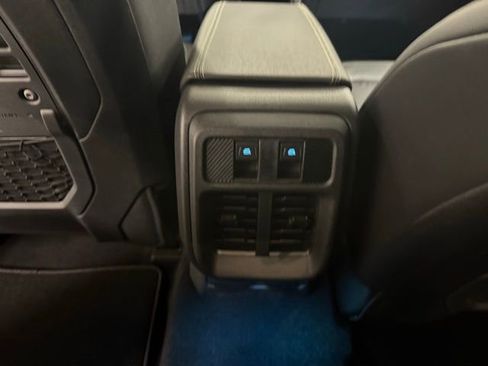 New 2025 Ford Bronco Badlands image 16