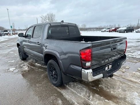 Used 2021 Toyota Tacoma SR5 image 8
