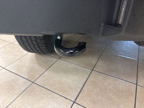 Used 2018 Jeep Wrangler Unlimited Sahara AWD/4WD image 35