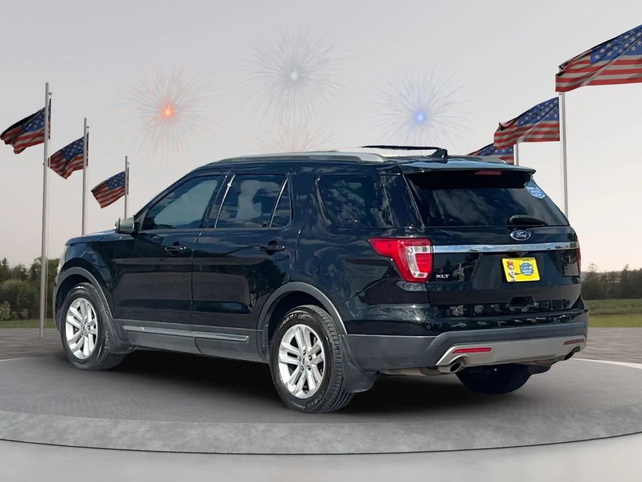 Used 2017 Ford Explorer XLT FWD image 5
