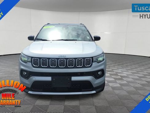Used 2024 Jeep Compass Limited AWD/4WD image 2