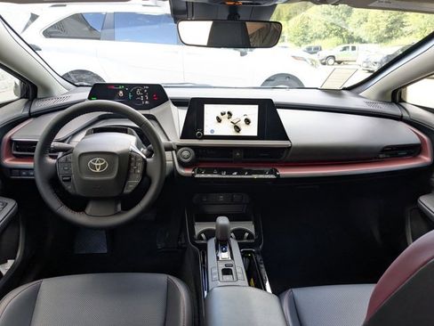 Used 2026 Toyota Prius Plug-In Hybrid image 14