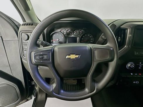 Used 2023 Chevrolet Silverado 2500 Custom w/ Custom Value Package image 12