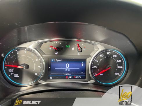 Used 2020 Chevrolet Equinox LT w/ Driver Convenience Package FWD image 13