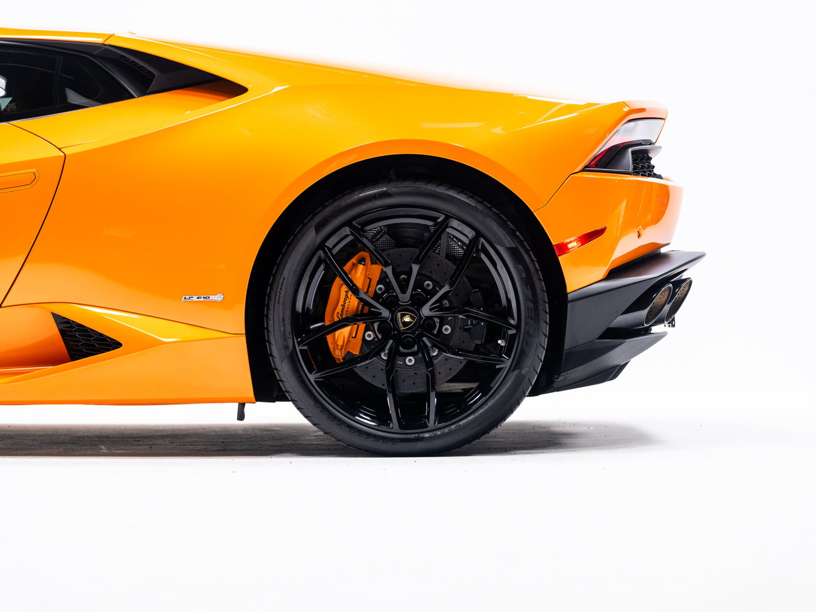 Used 2016 Lamborghini Huracan LP 610-4 AWD/4WD image 11