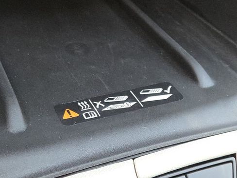 Certified 2023 GMC Acadia Denali w/ Denali Ultimate Package image 9