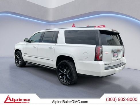 Used 2020 GMC Yukon XL Denali w/ Denali Ultimate Package AWD/4WD image 3