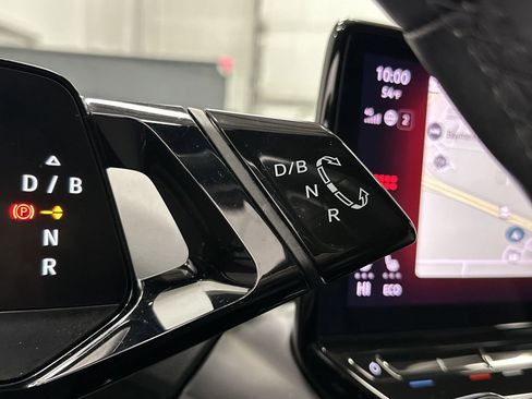 Used 2021 Volkswagen ID.4 Pro S image 23