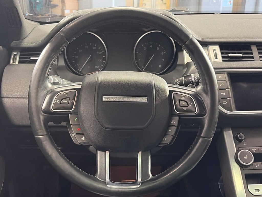 Used 2017 Land Rover Range Rover Evoque SE AWD/4WD image 16