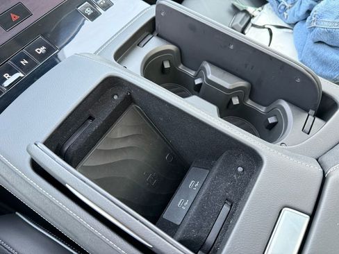 Used 2025 INFINITI QX80 Sensory image 19