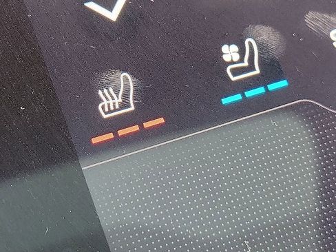 Used 2025 Porsche Taycan 4S image 22