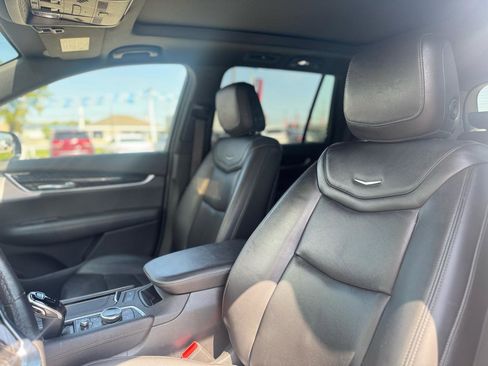 Used 2022 Cadillac XT6 Premium Luxury w/ Technology Package image 37