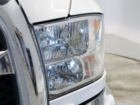 Used 2018 RAM 3500 Tradesman w/ Chrome Appearance Group image 12