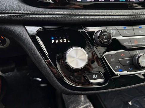 Used 2019 Chrysler Pacifica Limited w/ Advanced Safetytec Group image 22