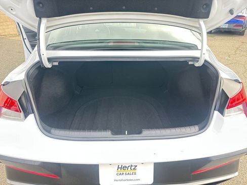 Used 2025 Hyundai Elantra SEL image 32