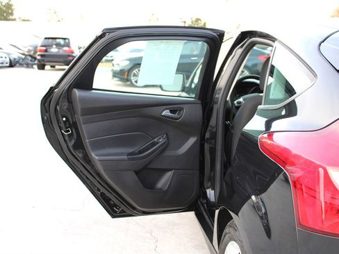 Used 2014 Ford Focus SE image 28