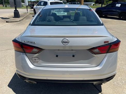 Used 2024 Nissan Altima 2.5 SR w/ SR Premium Package FWD image 6