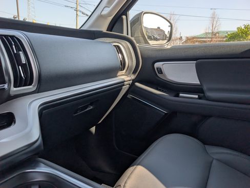 New 2026 Ford Expedition Active image 32