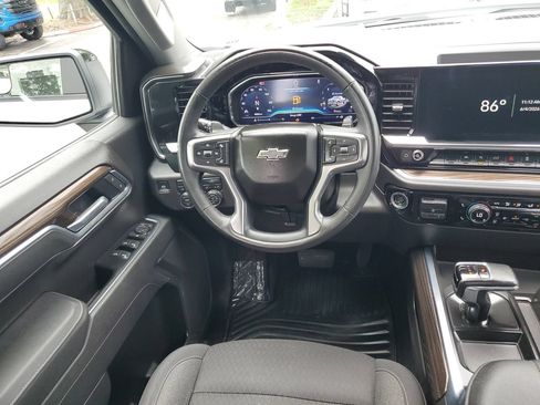 Used 2025 Chevrolet Silverado 1500 RST AWD/4WD image 14