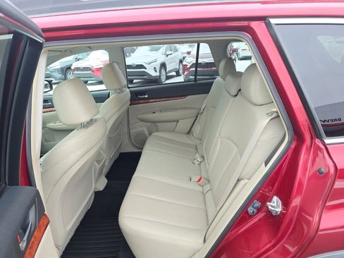 Used 2011 Subaru Outback 2.5i Limited image 14