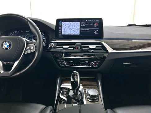 Used 2023 BMW 530e xDrive w/ Executive Package AWD/4WD image 10