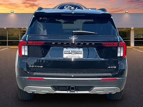 New 2026 Ford Explorer Active w/ Active Comfort Package AWD/4WD image 4
