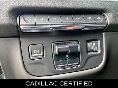 Certified 2025 Cadillac Escalade ESV Sport Platinum AWD/4WD image 33
