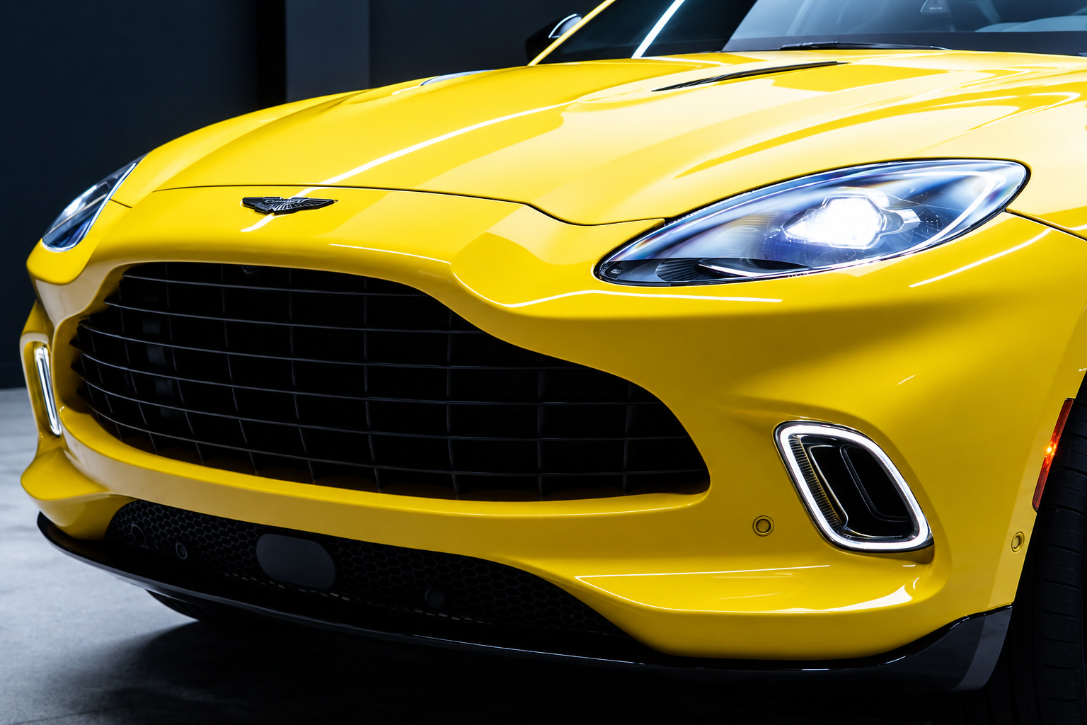 Used 2022 Aston Martin DBX AWD/4WD image 12