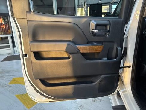 Used 2019 Chevrolet Silverado 2500 High Country w/ Duramax Plus Package AWD/4WD image 34