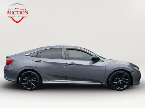 Used 2019 Honda Civic Sport image 4