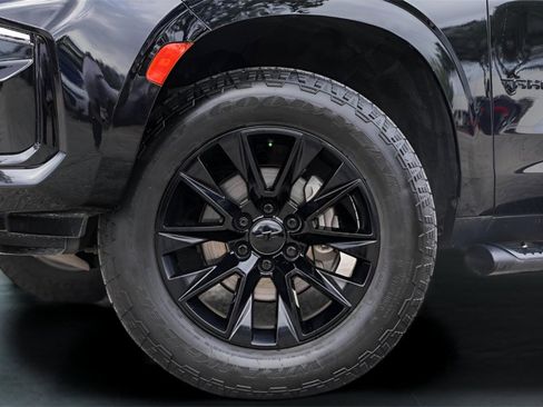 Used 2021 Chevrolet Tahoe Z71 w/ Z71 Signature Package image 4